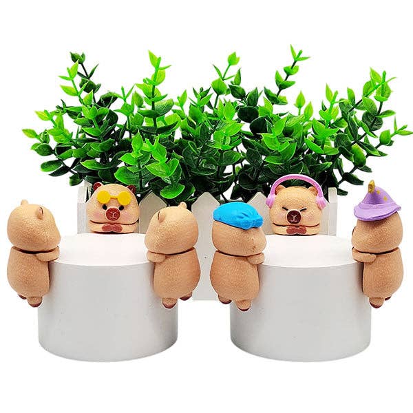 Capybara Huggers Phone Figurine – Series 3 Blind Bag Collectible